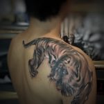 unique tiger backpiece onal bali