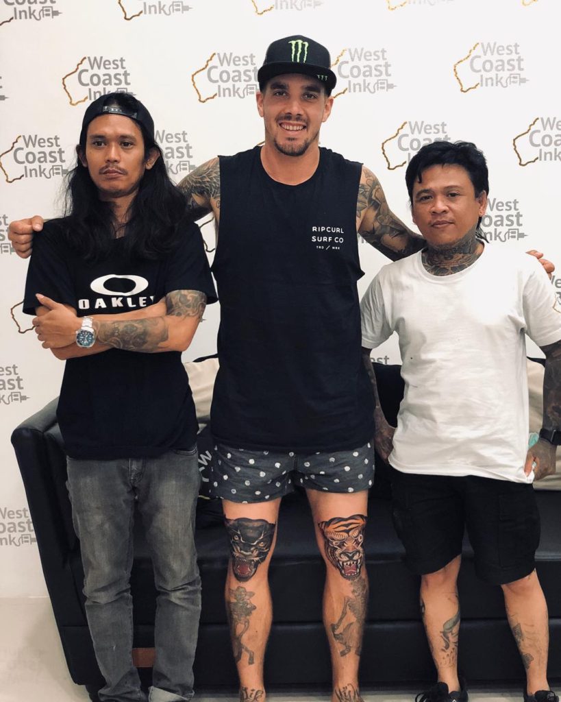 Sam Hill's Tattoo Artists Pank Tatz Kecil Ezr 