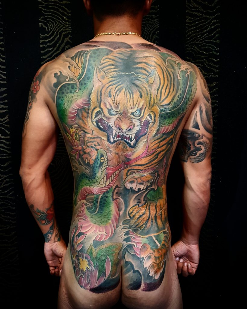 Tiger backpiece